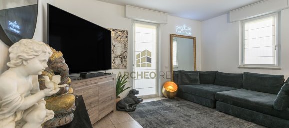 Apartamento de 3 dormitorios en Bergamo, Italy No. 380806 26