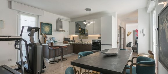 Apartamento de 3 dormitorios en Bergamo, Italy No. 380806 18