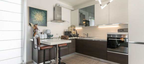 Apartamento de 3 dormitorios en Bergamo, Italy No. 380806 30