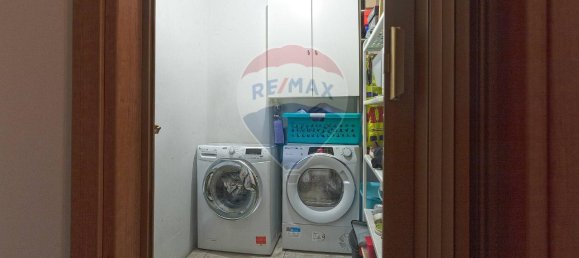 8-salle Appartement à Viterbo, Italy No. 114979 3