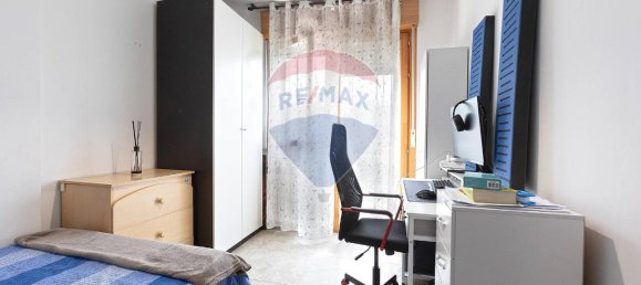 8-salle Appartement à Viterbo, Italy No. 114979 20