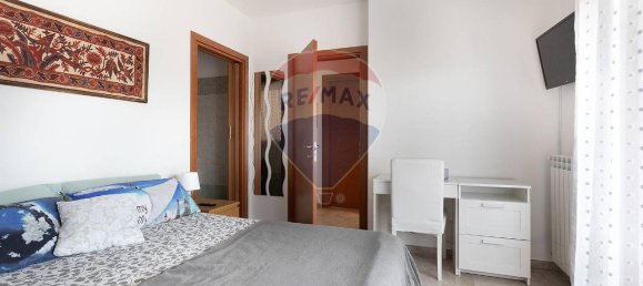 8-salle Appartement à Viterbo, Italy No. 114979 18