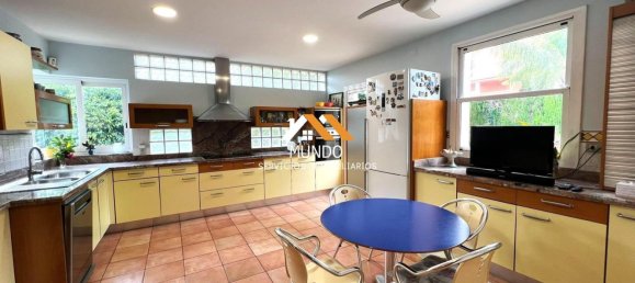 Дом с 4 спальнями в Патерна, Испания № 160095 8