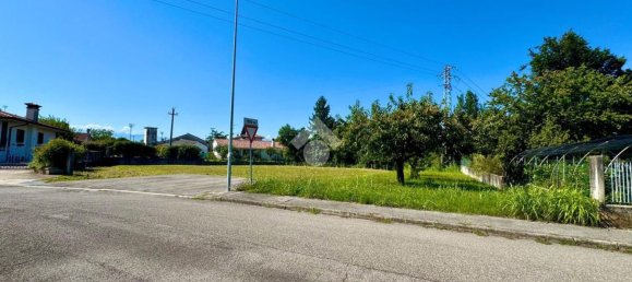  Land in Pordenone, Italy No. 358362 4