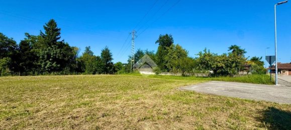  Land in Pordenone, Italy No. 358362 6