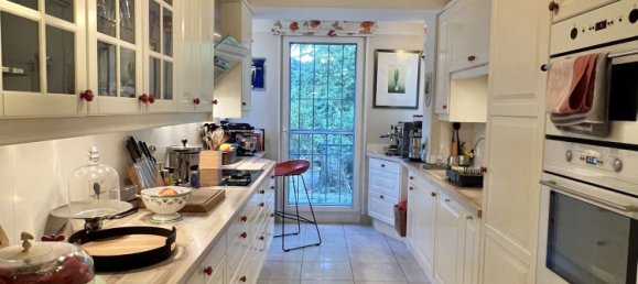 8 rooms Townhouse in Breisgau-Hochschwarzwald, Germany No. 60645 3