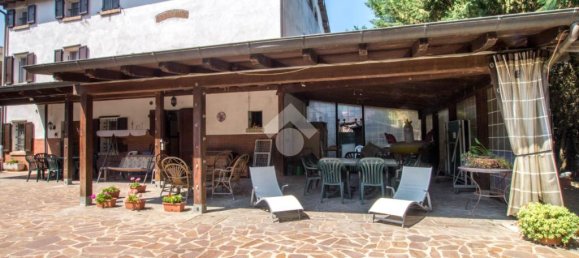 3 bedrooms House in Soliera, Italy No. 257869 4