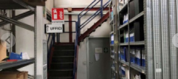 571m² Warehouse in Senago, Italy No. 373629 8