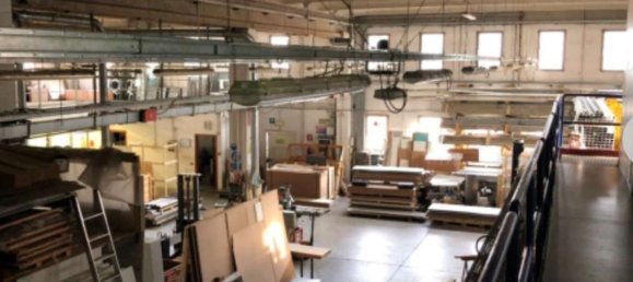 571m² Warehouse in Senago, Italy No. 373629 18