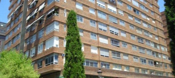 281m² Commercial property in Burgos, Spain No. 80260 2