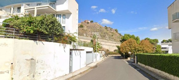 22m² Commercial property in Letojanni, Italy No. 68991 5