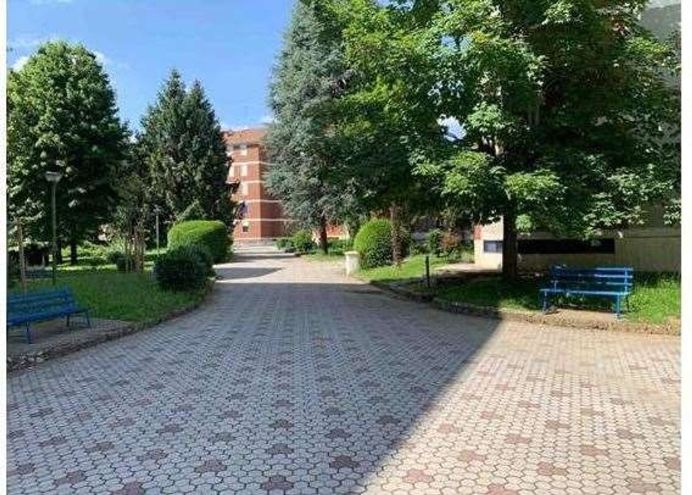 Apartamento de 4 habitaciónes en Limbiate, Italy No. 259992