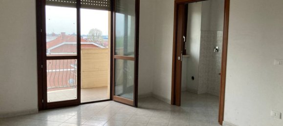 2 bedrooms Apartment in Moncalieri, Italy No. 44359 4