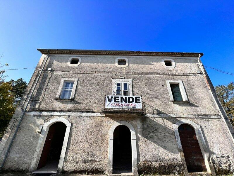 5 bedrooms House in Casalvieri, Italy No. 55695