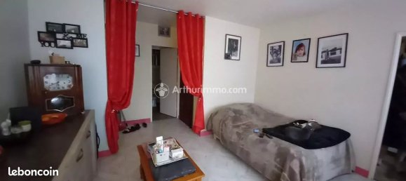 Studio in Sarcelles, France, Nr. 164530 3