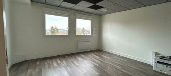 255m² Office in Folschviller, France No. 307597 5