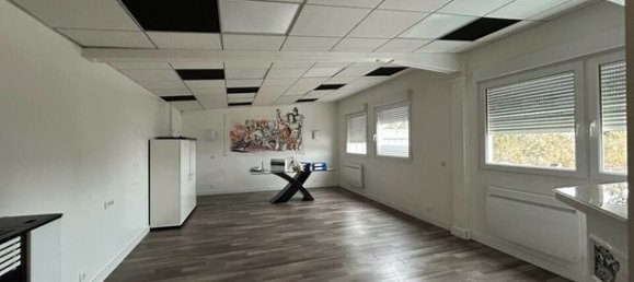 255m² Office in Folschviller, France No. 307597 3