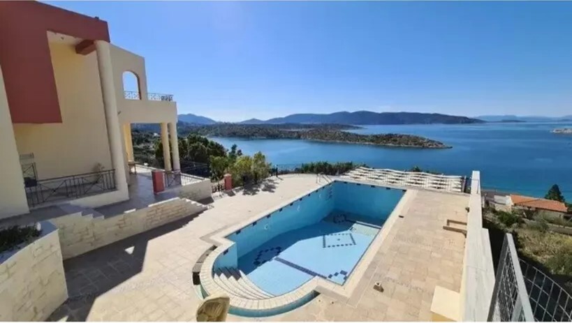 6 غرف نوم فيلا في Megara, Greece رقم 65276