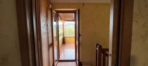 Dúplex de 3 habitaciónes en Cerisano, Italy No. 186958 11