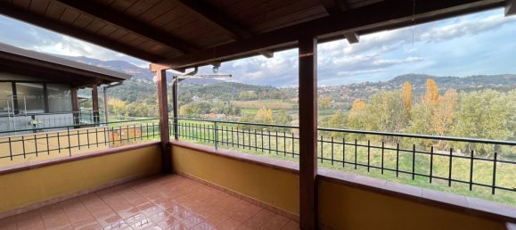 Dúplex de 3 habitaciónes en Cerisano, Italy No. 186958 23