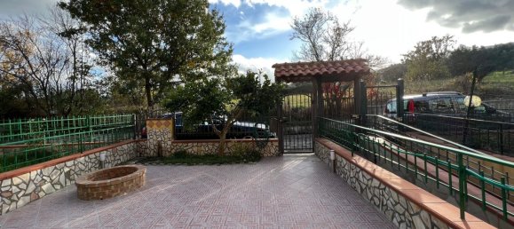 Dúplex de 3 habitaciónes en Cerisano, Italy No. 186958 17