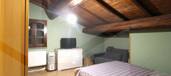 4غرفة شقة في Montopoli in Val d'Arno, Italy رقم 17843 16