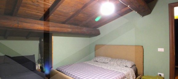 4غرفة شقة في Montopoli in Val d'Arno, Italy رقم 17843 17