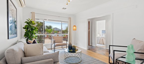 4 bedrooms House in Avondale Heights, Australia No. 661 2