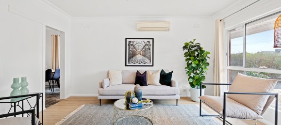 4 bedrooms House in Avondale Heights, Australia No. 661 3