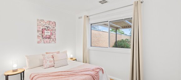 4 bedrooms House in Avondale Heights, Australia No. 661 11