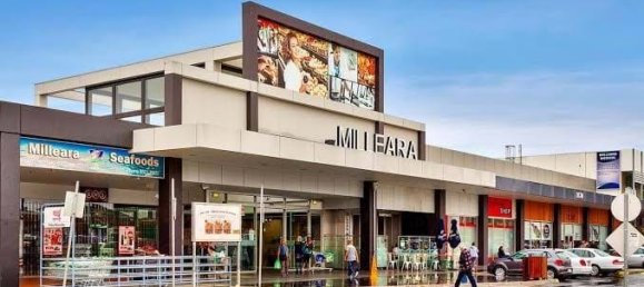 4 bedrooms House in Avondale Heights, Australia No. 661 18