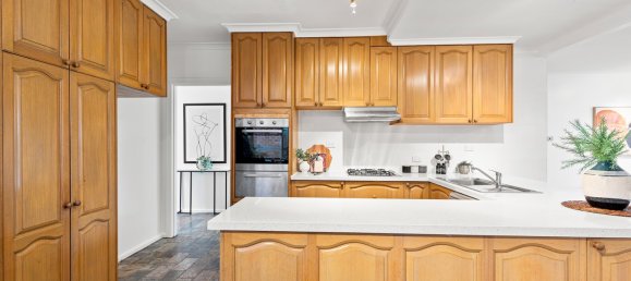 4 bedrooms House in Avondale Heights, Australia No. 661 6