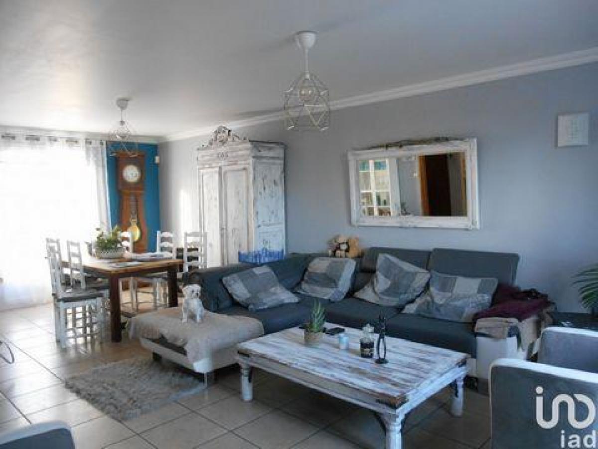 3 Schlafzimmer Haus in Moulins, France, Nr. 2439