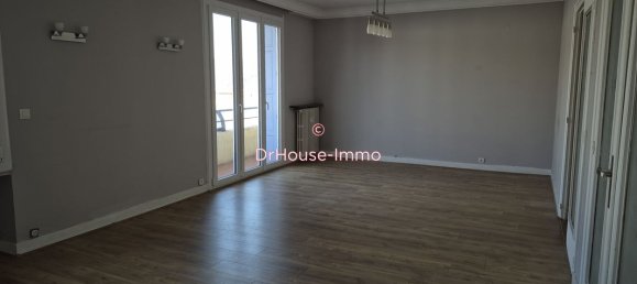 2 bedrooms Apartment in Firminy, France No. 196594 2