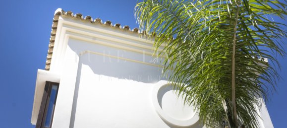 5 bedrooms Villa in Malaga, Spain No. 98636 26