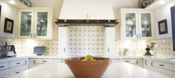 5 bedrooms Villa in Malaga, Spain No. 98636 13