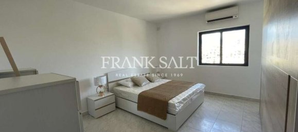 Duplex independente T3 em Saint Julian's, Malta N.º 7186 9