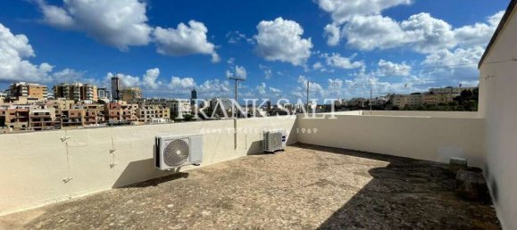 Duplex independente T3 em Saint Julian's, Malta N.º 7186 16