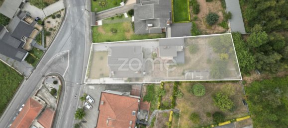 Propiedad comercial de 4 dormitorios en Santa Maria da Feira, Portugal No. 320324 11