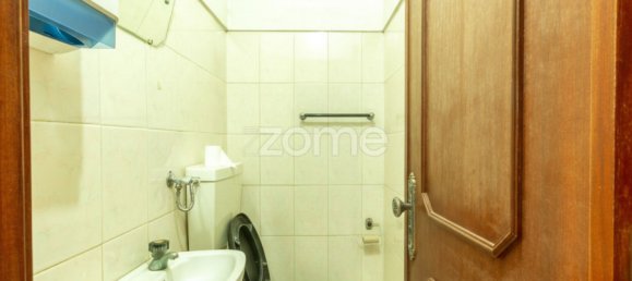 Propiedad comercial de 4 dormitorios en Santa Maria da Feira, Portugal No. 320324 22