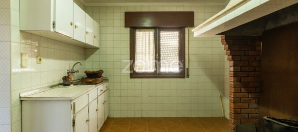 Propiedad comercial de 4 dormitorios en Santa Maria da Feira, Portugal No. 320324 15