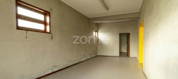 Propiedad comercial de 4 dormitorios en Santa Maria da Feira, Portugal No. 320324 41