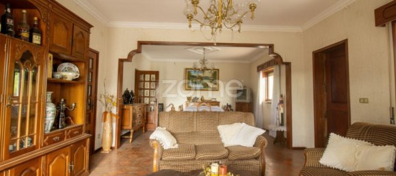 Propiedad comercial de 4 dormitorios en Santa Maria da Feira, Portugal No. 320324 44