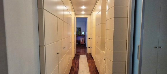 5 rooms Apartment in Naples, Italy No. 299041 10