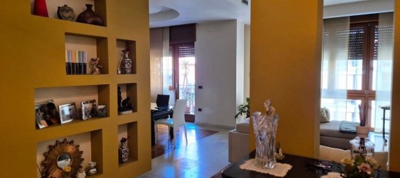 5 rooms Apartment in Naples, Italy No. 299041 9