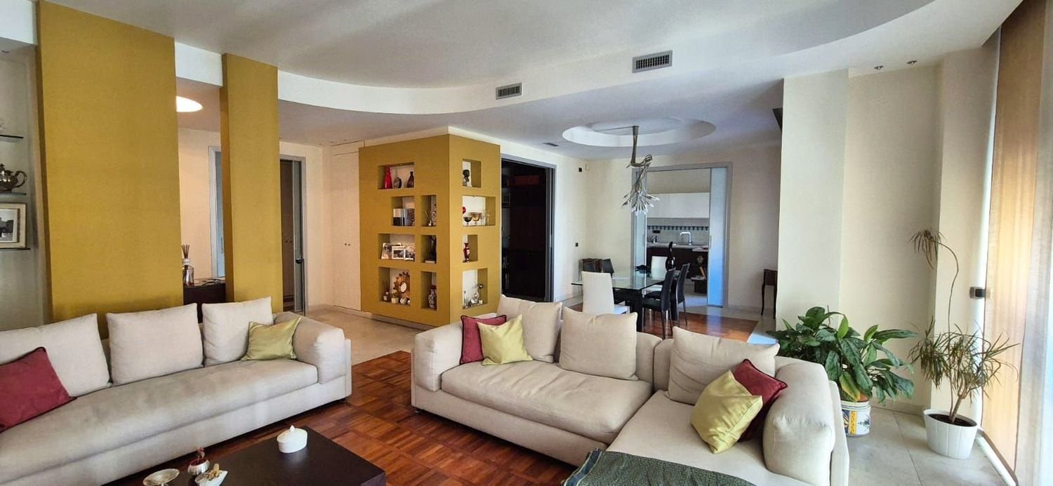 5 rooms Apartment in Naples, Italy No. 299041