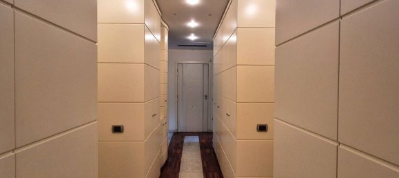 5 rooms Apartment in Naples, Italy No. 299041 15