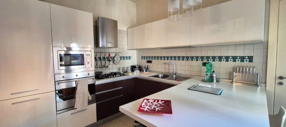 5 rooms Apartment in Naples, Italy No. 299041 8