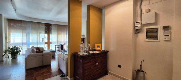 5 rooms Apartment in Naples, Italy No. 299041 7
