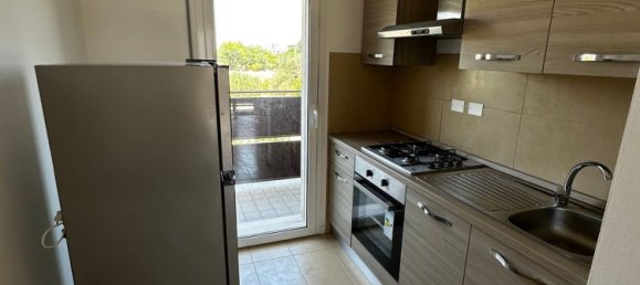 3 rooms Apartment in Fano, Italy No. 300764 2